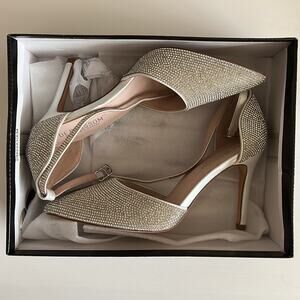 David’s Bridal De Blossom collection pointy toe pumps in white, size 7.5